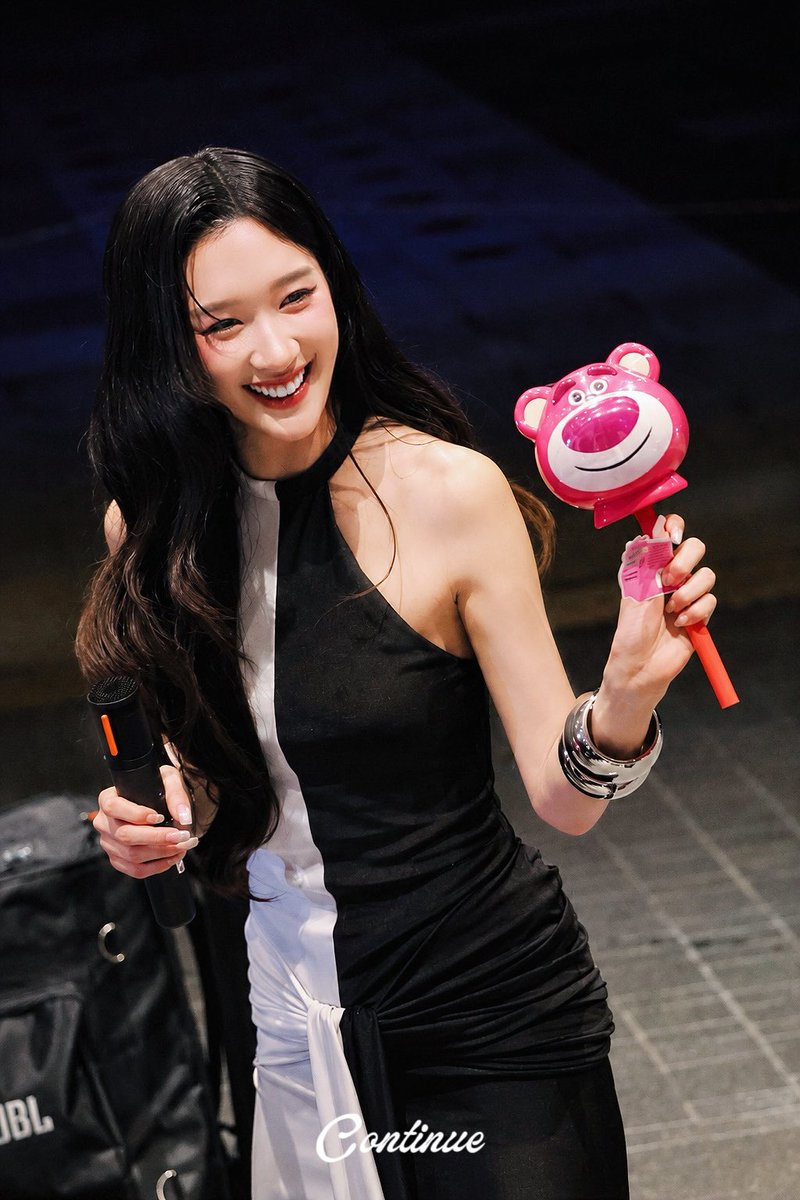 continue_ing's tweet photo. 🥰Lotso
ดีใจจังที่ต้วมชอบบบบบบ

@atomprys 

FAYEATOM AT TVHLM AWARDS
#TVHLMA2026xFayeAtom
#FayePeraya #AtomPariya #FayeAtom https://t.co/rT5BhB70b4