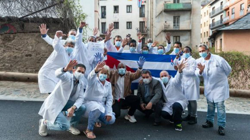 HidysB's tweet photo. El 1 de julio de 2020, tras tres meses de lucha contra la COVID-19 en el Principado de Andorra, regresaron a Cuba los colaboradores de la Brigada Henry Reeve, con un saldo de más de 100 vidas salvadas. Solidaridad que salva, ¡eso es Cuba! 🌍🏥
@CubaCubacons  #CubaSalvaVidas https://t.co/dLGkq4wn7R