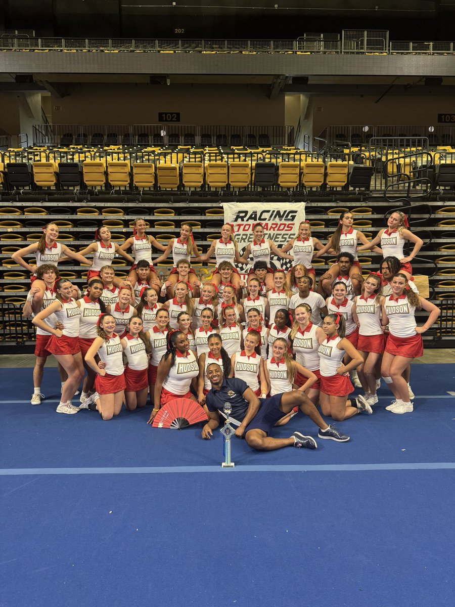 hudsoncoed's tweet photo. Final Day of UCA Florida Masterโs ๐
#cheer #coedcheer #highschoolcheer #hudsoncheer #ucacamp https://t.co/NNOAtYFBse