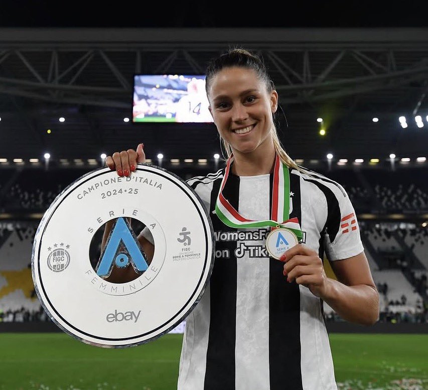 paolajuve99's tweet photo. Arrivederci Viola 🤍🖤
(piantino) https://t.co/rlnUQ3zSX7