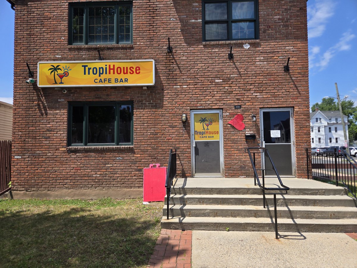 S4Tech123's tweet photo. Coming soon to Hartford, CT The Tropihouse Cafe &amp; Bar. The brand new Shift4 Dine is installed and the Tropihouse will be hopefully be opening in a week or two. Come in for some great food or a cold beverage! @Shift4 https://t.co/kN0HZ2Vnhs