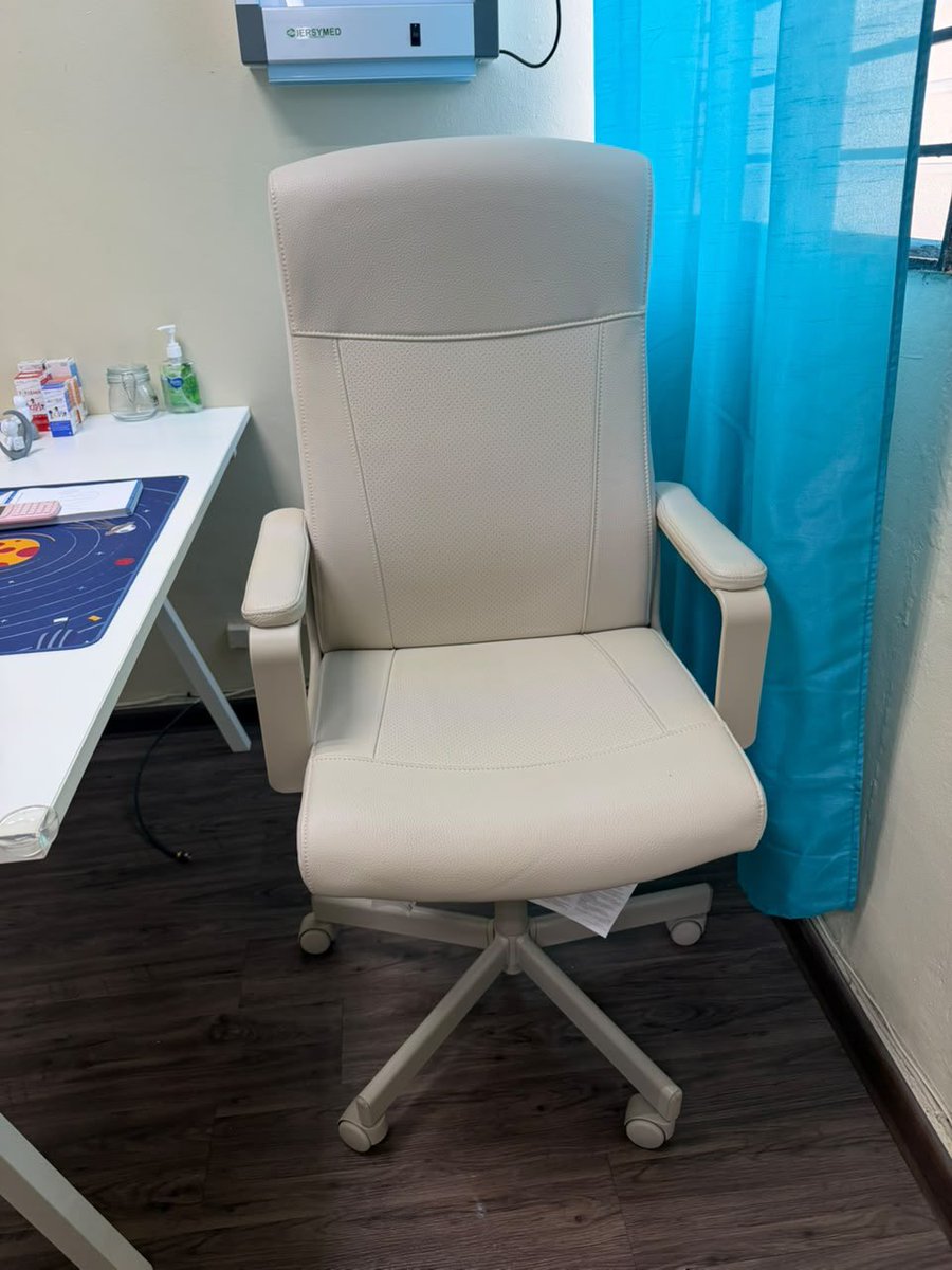 Yoney_Contreras's tweet photo. Por favor RT!

¡¡SE VENDE!!

Muebles de consultorio/clínica en excelentes condiciones!

• 2 sillas de espera blancas modernas RD$5,000

• Silla ergonómica de oficina (giratoria, con brazos) RD$6,000

• Escritorio/mesa blanca RD$7,000

• Camilla de examen médica (con taburete y banqueta) RD$35,000