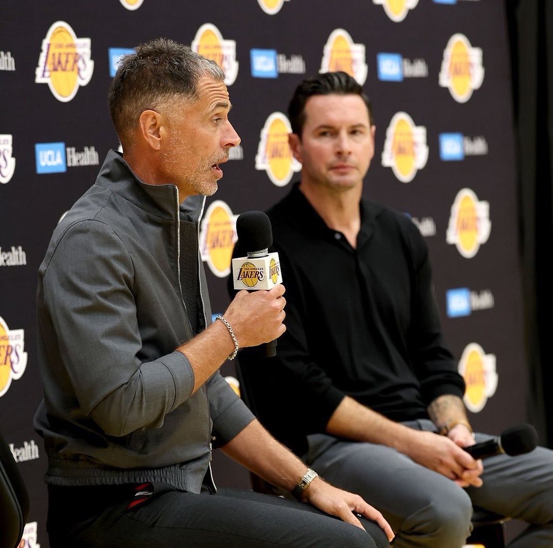 50NuancesDeNBA's tweet photo. En quelques minutes, les Lakers ont signé : 

▪️ Walker Kessler (130M$/4 saisons)
▪️ Sandro Mamukelashvili (52M$/2 saisons)
▪️ Quentin Grimes (60M$/4 saisons)
▪️ Collin Sexton (19M$/2 saisons)

Ça s'active TRÈS FORT 🥵🔥 https://t.co/6zZns1w9hq