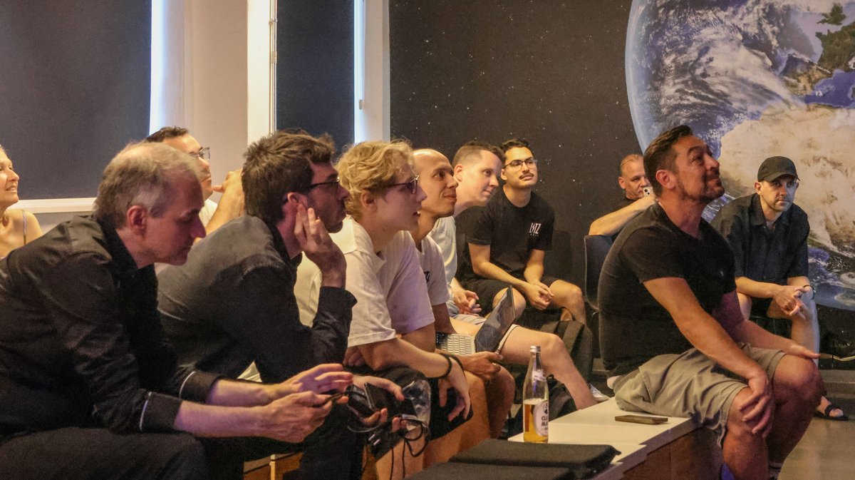 arc's tweet photo. At @AIAgentsSummit Berlin, developers explored what happens when AI agents can do more than generate outputs.

Using Circle Agent Stack, builders showed agents that could hold wallets, manage budgets, discover paid services, pay for APIs or data, coordinate workflows, and return receipts.

Agents are starting to look like economic participants.

They need:
→ Wallets
→ Budgets
→ Low-cost payments
→ Programmable settlement
→ Receipts
→ Infrastructure for repeatable machine-to-machine activity

That is the kind of future Arc is being built to support.