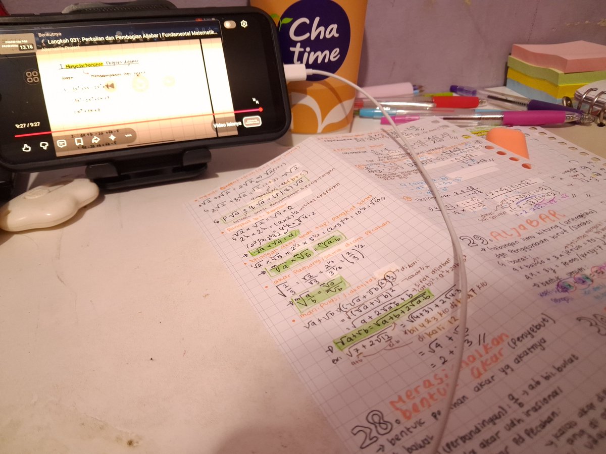 lielybloom's tweet photo. ⋆. 🪷˚࿔ today study journal—01/07/2026

Masih dengan funda math, di pertengahan sok sok an tanpa belajar samsek ngerjain to tka mapel wajib, jelek banget loh ya itu mtk nya 😅✌️ (aku pas ngerjain ngangong) ditemani chatime loaf 🧋 https://t.co/iqbBaMKhvh