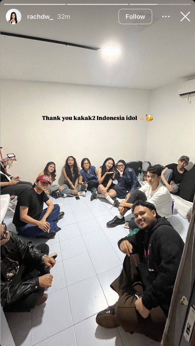 raaacadut's tweet photo. PASAR GUEEEE😭😭😭🫶🏻🫶🏻🫶🏻 beneran ini mah, salah satu keajabian dunia gue "PASAR SATU FRAME LAGI"😭😭😭🫶🏻 https://t.co/PzRvjlMP9R