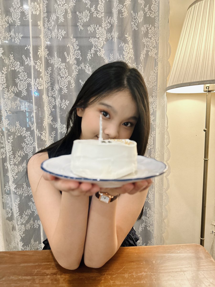 Giaa_JKT48's tweet photo. karenaa hari bentarr lagi berlalu aku mau bilang terimakasih untuk bahagiaaku karena sudah membuat hari ulang tahun ini bermakna bagiku..semoga kalian bahagiaa juga seperti aku bahagiaa di hari ini. Terimakasih sudah bekerja keras selalu untuk memberikan yang terbaik..karena itu pastinya aku akan berkerja keras lebih baik baik, terimakasih sudah meluangkan waktunyaa untuk project nyaa🙏🥹 mohon dukungannya selalu bahagiaakuu🤍 

#G1aaRefinedAnd8right
#BAHAG18A