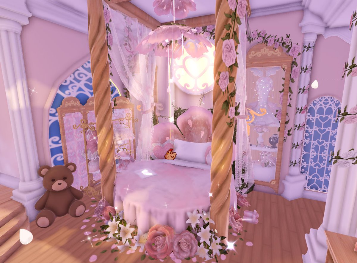 bread_of_amora's tweet photo. I wonder if it's obvious that my favorite type of bed is the circular ones https://t.co/29UuQ5gEeo