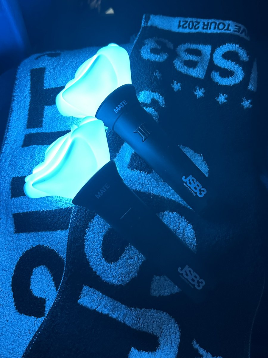 SaRyu_desu's tweet photo. 久しぶりの三代目のLIVE ✧︎*。
楽しくてパワーいっぱい貰ったから
また明日から頑張れる👍🏻✨️ https://t.co/OXdhz7efOt