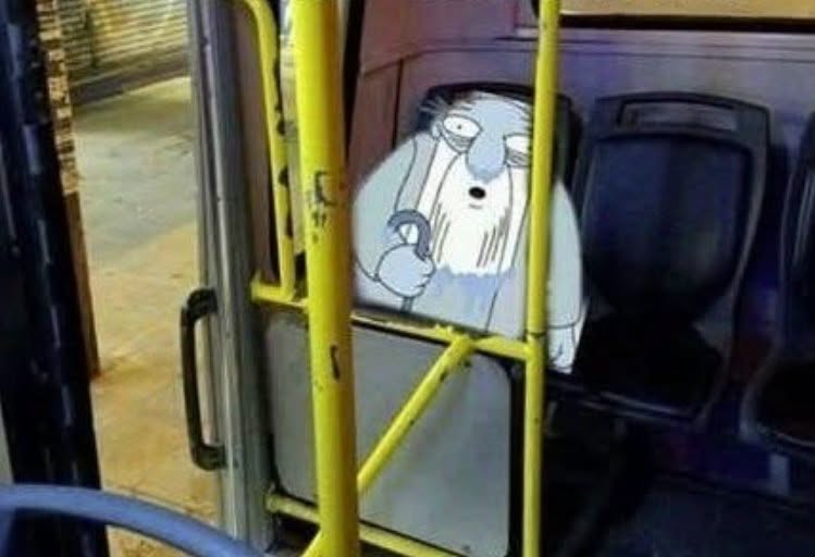 vinoypastillas's tweet photo. Cuando vas 7AM en el bondi y abren la puerta https://t.co/58DaM6DZqJ