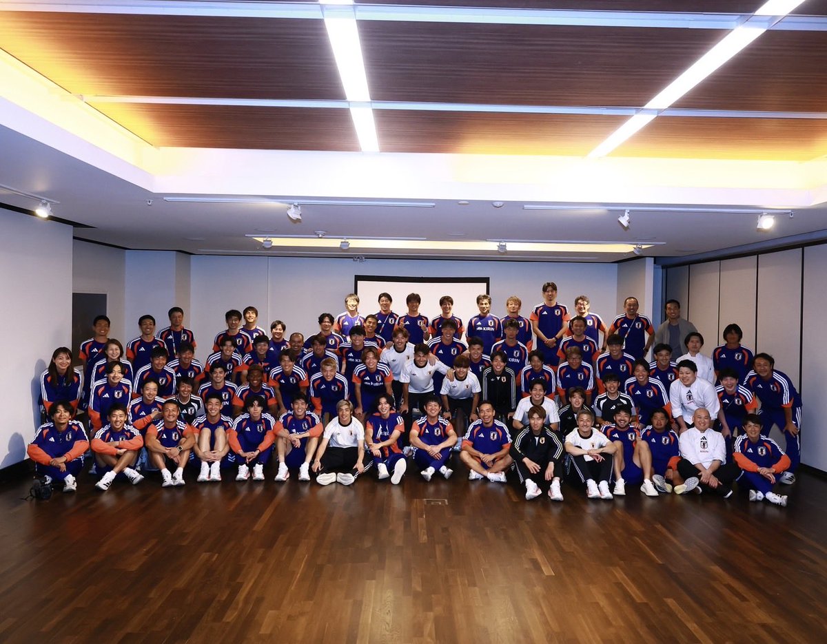 YutoNagatomo5's tweet photo. 言葉で表現するのが難しいくらい最高のチームでした🇯🇵🤝
みんなありがとう❤️ https://t.co/xsE1m0QVGA