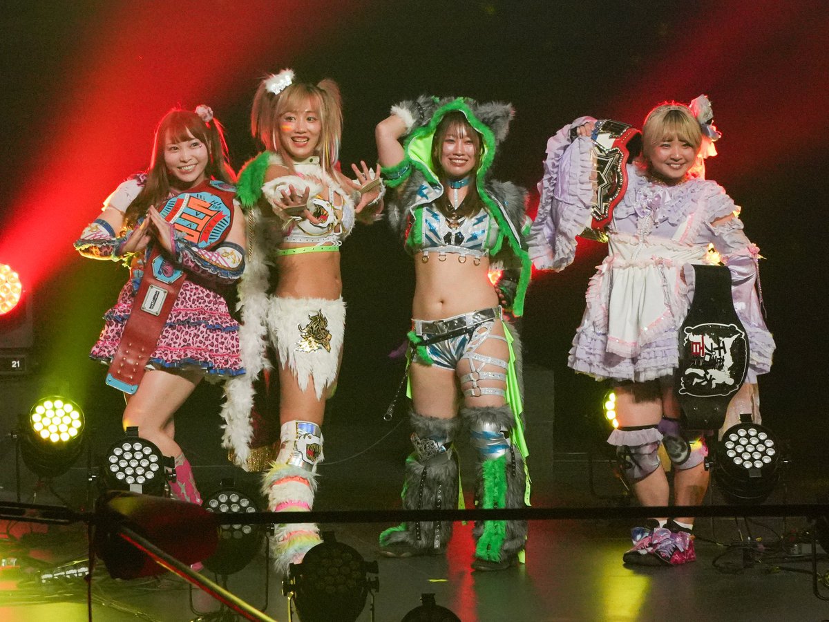 hikari_husky's tweet photo. #GLEAT さん5周年、改めておめでとうございました！素敵なメンバーの隣に立たせていただけたことが何よりも嬉しくて、お祝いに行ったはずがノアがいっぱい思い出をもらって帰ってきちゃった！
MICHIKO選手、復帰おめでとうございます！首が埋まっちゃうかと思いましたが、またGLEATしたいです🫣！？ https://t.co/PJzM1902NX
