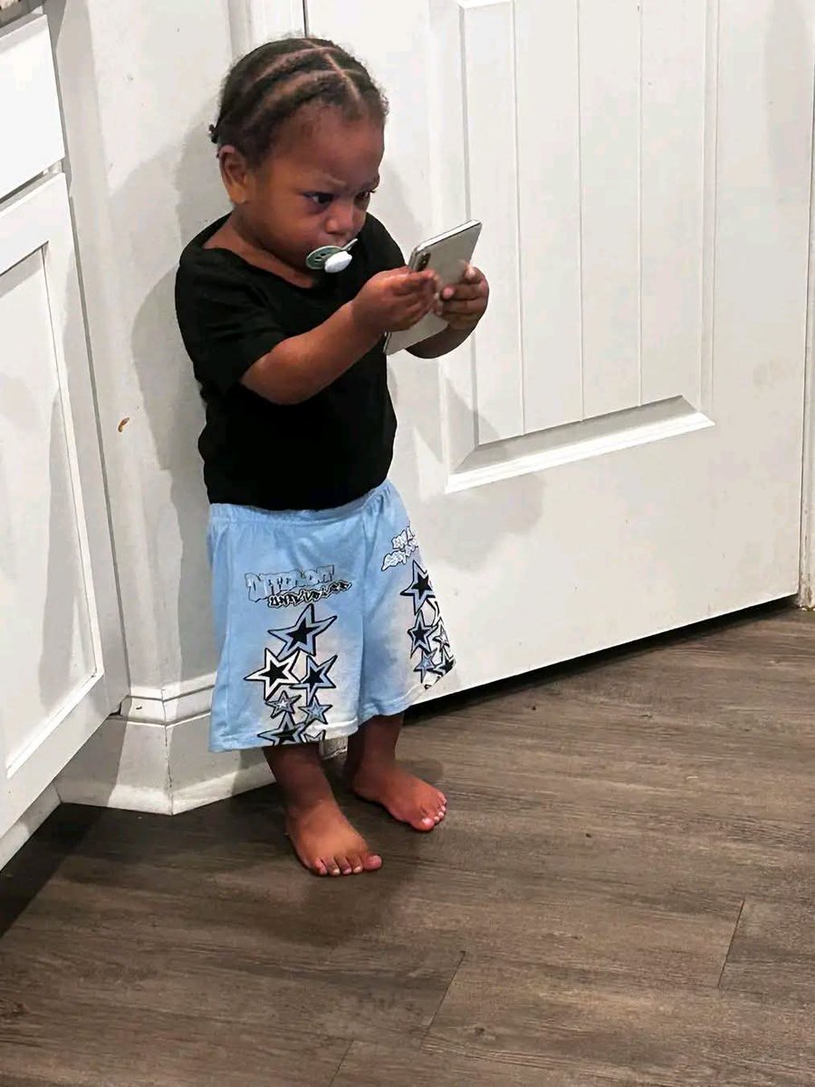 buj_fulla's tweet photo. News: CBN withdraws licenses of 46 microfinance banks...

Me: (checking the list)
... make nothing do Piggyvest and Opay o https://t.co/rrW6fTKJ4D