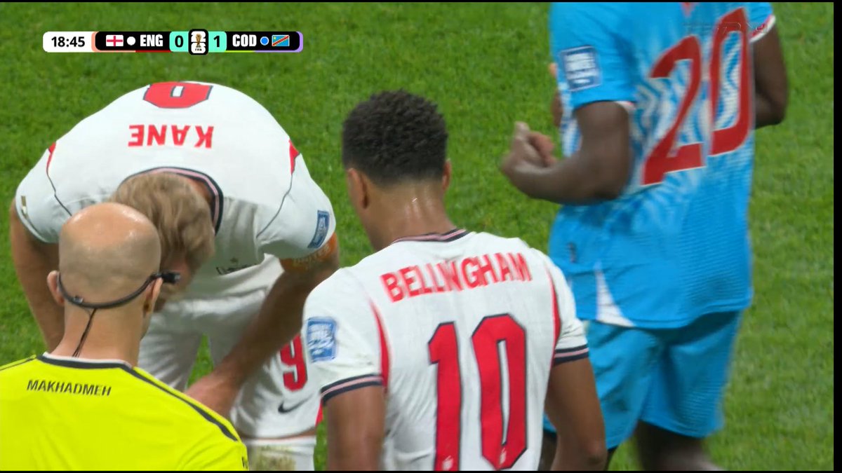 CinemaSporty's tweet photo. ๐จ Yellow card for Jude Bellingham. ๐ด
The England midfielder goes into the referee's book after a late challenge.
#FIFAWorldCup #England #DRCongo #ENGCOD https://t.co/SAb0BCKol9