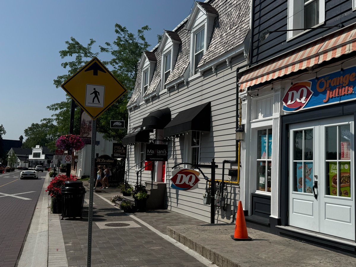 Jenna_Morgan744's tweet photo. The weather is so nice today in Toronto ☀️
Kind of the perfect day to grab some ice cream and just slow down a bit
#Toronto #Canada #GoodVibes #SunnyDay #IceCream #CityLife #Mood #Lifestyle #Explore #FYP #Trending https://t.co/OdUZfHyKC8