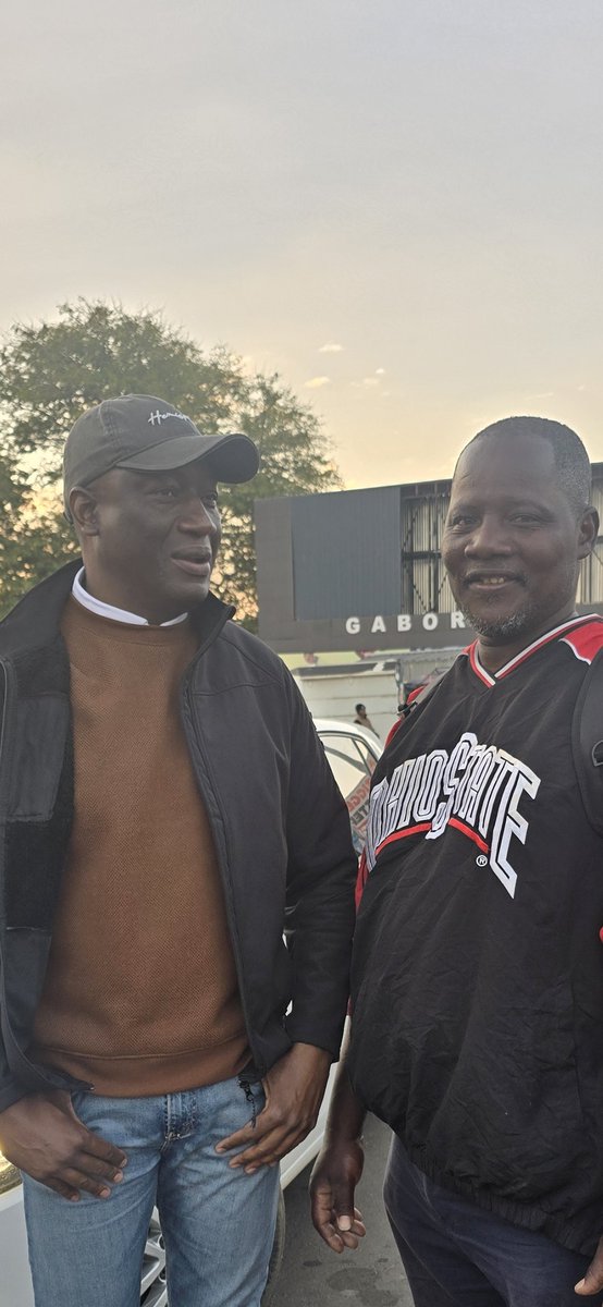 SiphoShowa's tweet photo. Pleasant surprise to bump into @UBBotswana' unofficial resident back then who was everybody's adopted brother called "Student Body". Still streetwise, he told me it was his 46th birthday and asked for a present🙂. https://t.co/hfv2kZqBgl