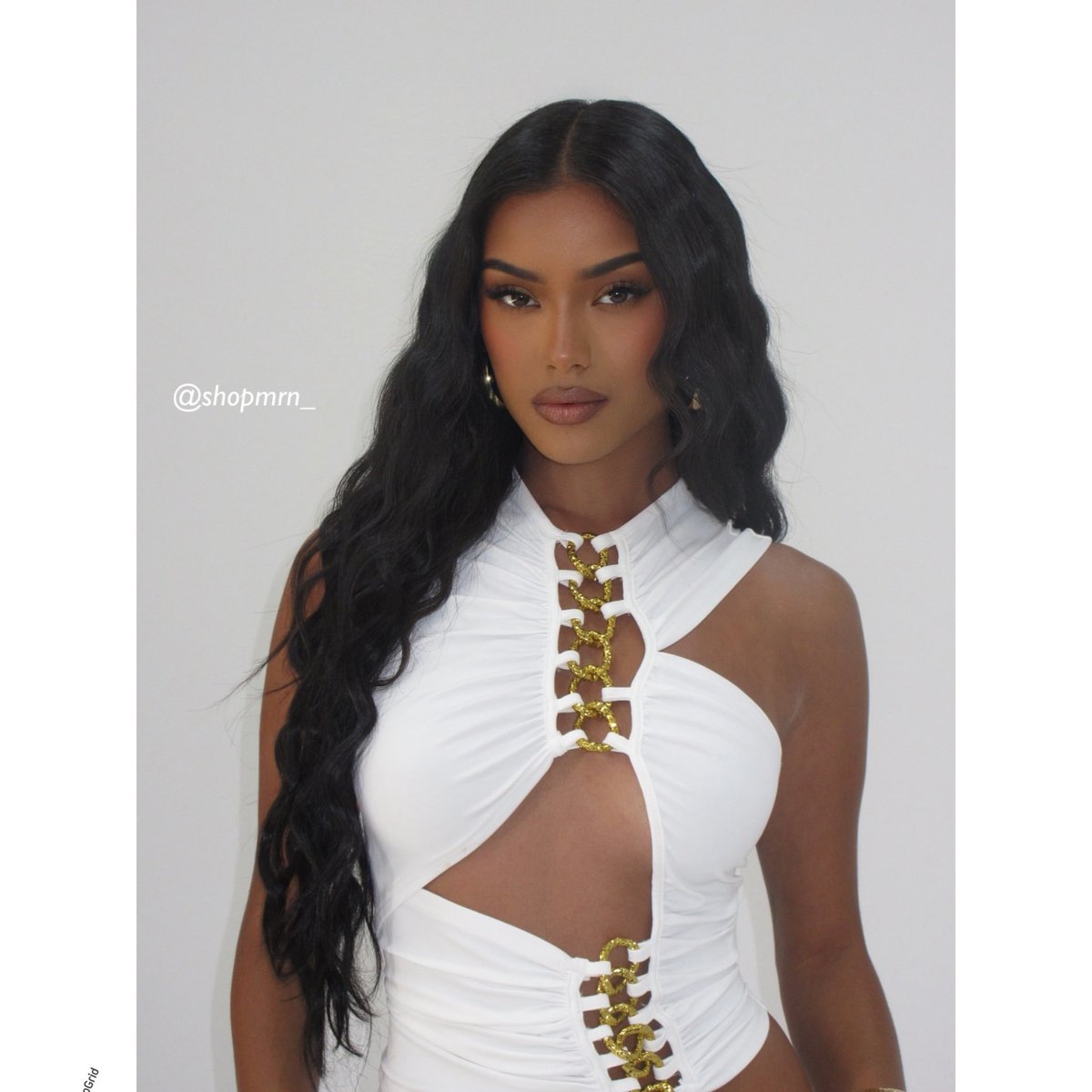 shopmrn_'s tweet photo. Chain Detail Cut Out Top
Sizes: S, M, L
Colours: Display Colour
Price: 26,000NGN
Brand: UK https://t.co/9CaMZ92CpQ