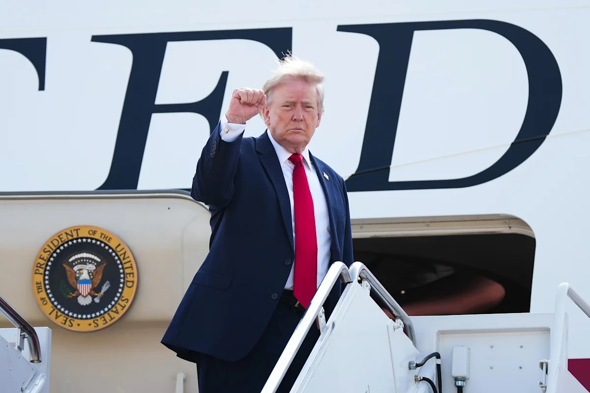 Irandiasporaa's tweet photo. Trump Hails Meetings in Qatar on Iran as Talks Set to Continue - Yahoo Finance https://t.co/WaPYtbT7G1 #Trump #IranTalks #QatarMeetings #PeaceProcess #Denuclearization https://t.co/6jRyWEicvr