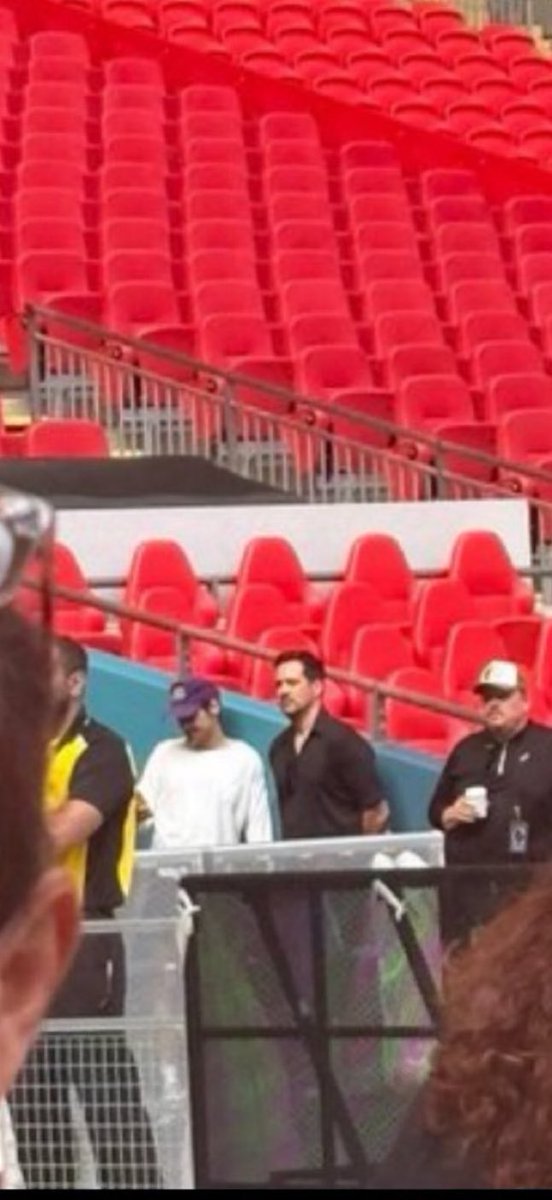 hsdtogethertour's tweet photo. Harry is watching the England v DR Congo game on the screens at Wembley Stadium for tonight’s show! (via @kissallthetime) https://t.co/R2o6P97hXP