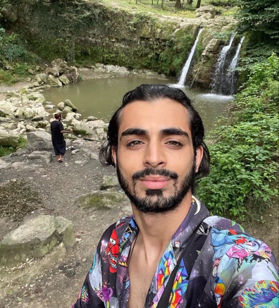 Peyman223's tweet photo. من #عرفان_نبیان، ۲۶ ساله، اسفند ۱۴۰۴ دستگیر شدم. به من اتهامات سنگینی زده‌اند و جانم در خطرست. صدایم باشید! https://t.co/pZgTyg5h4d