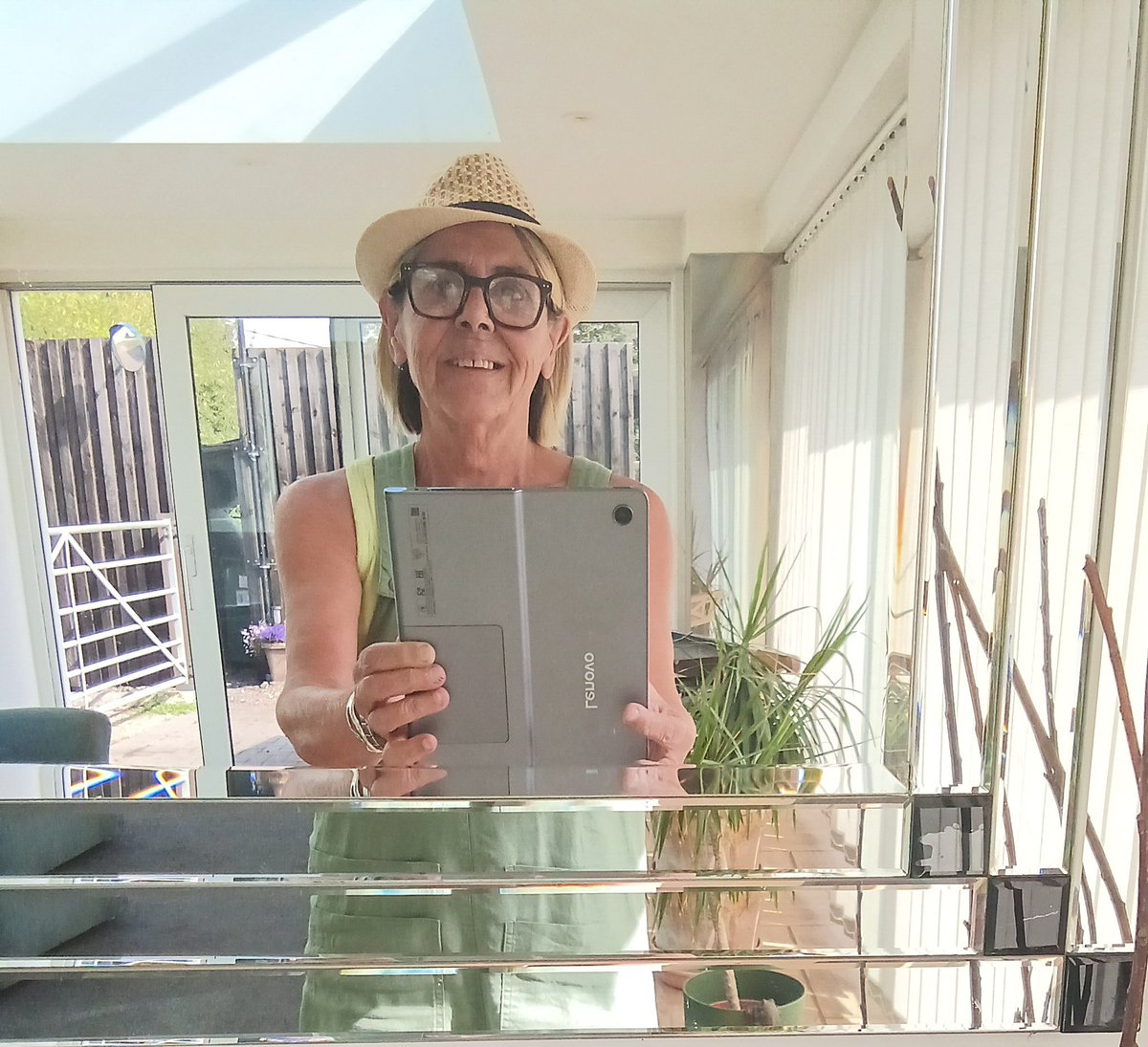 chris_alpacas's tweet photo. My new sun hat has arrived and I love it ♥️ #happygirl #sunhat #SummerStyle https://t.co/mIM6J7AkyM