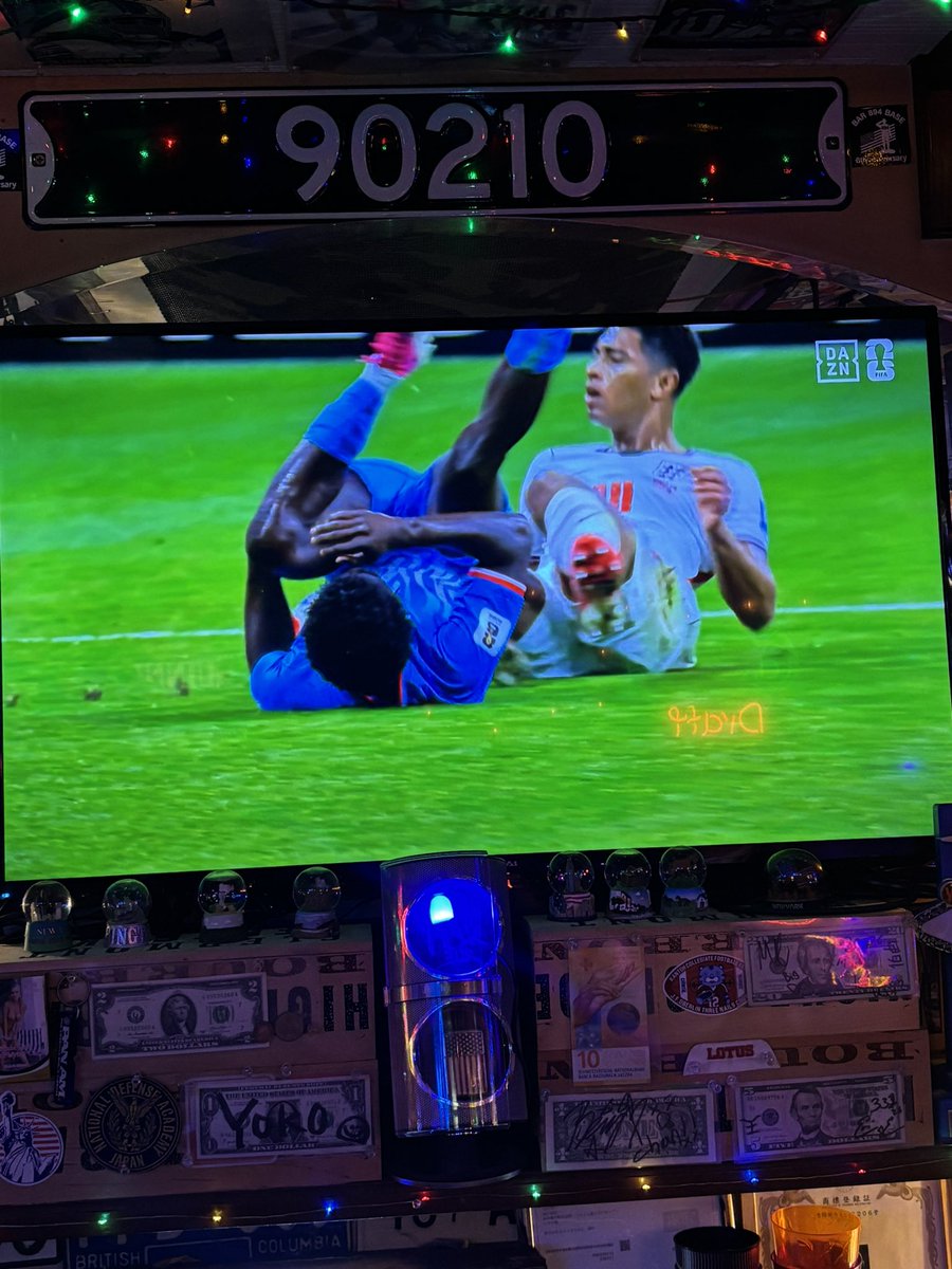 BAR894BASE's tweet photo. ⛩️BAR 894 BASE
今夜も暇暇、暇袋の沼袋本店death!
誰も観に来てないけど、FIFAサッカーワールドカップ2026 イングランド🏴󠁧󠁢󠁥󠁮󠁧󠁿vsコンゴ🇨🇩戦を放映中death！
誰か観に来いよ！ https://t.co/DgFwgdOW6D