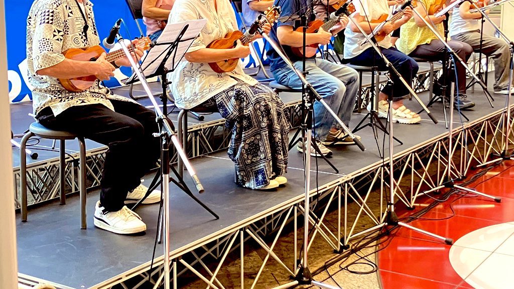 yurindo_music's tweet photo. いよいよ今週末！
「GOSPEL LIFE 2026」&amp;「UKULELE ENSEMBLE STAGE」
生徒さまの #ゴスペル の熱い歌声と #ウクレレ の優しい音色で梅雨空を吹き飛ばします♪

7/5（日）
クイーンズスクエア横浜クイーンズサークル
13:00〜 ゴスペル
17:15〜 ウクレレ
ぜひ聴きにきてね🌟
#ヤマハミュージックスクール https://t.co/mJsZT2Z47E