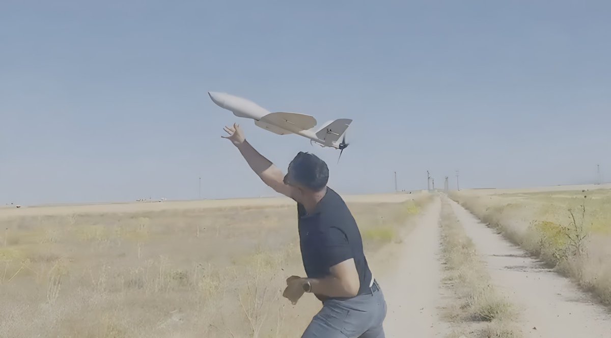 Drone_Wars_'s tweet photo. Polish company MBF Group SA has demonstrated its IRYDA+ X1 drone swarm system during a live test. According to the company, the system achieved strike accuracy of approximately 1 meter. #Poland #IRYDA #DroneSwarm #UAV https://t.co/xSsW7Cc5o2