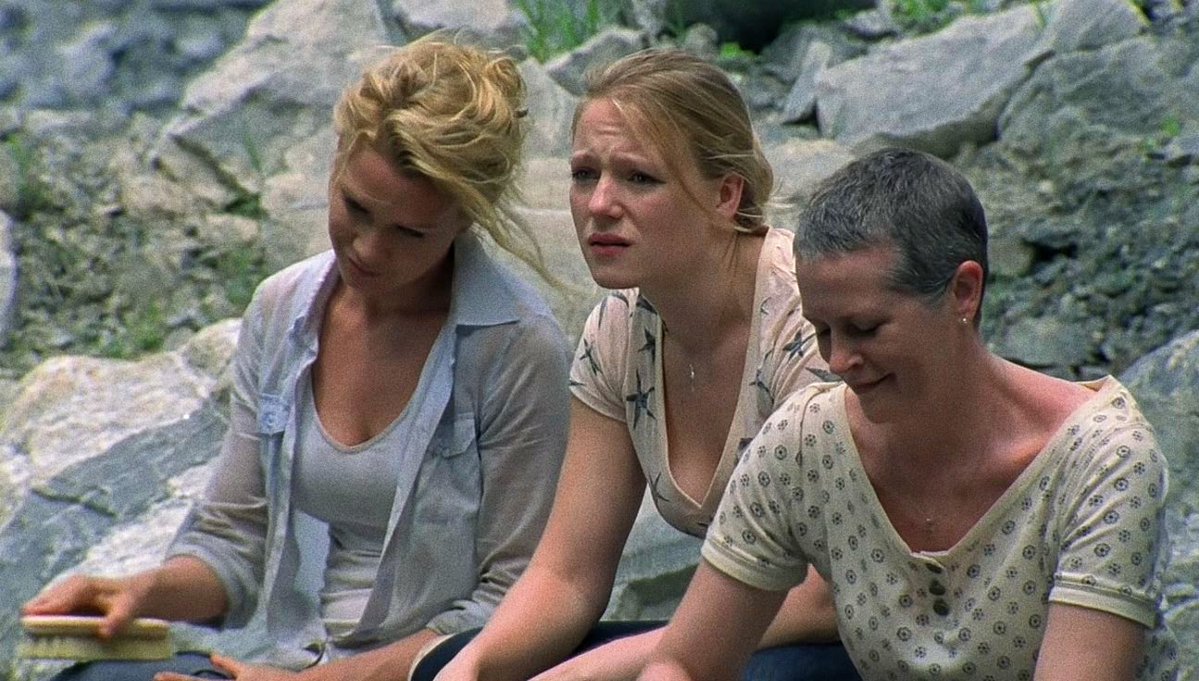 rain_n8's tweet photo. TWD S1: ⤷ ༘⋆carol peletier ˎˊ˗𓍢ִ໋🌷͙֒ https://t.co/tVtbk9Ztfu