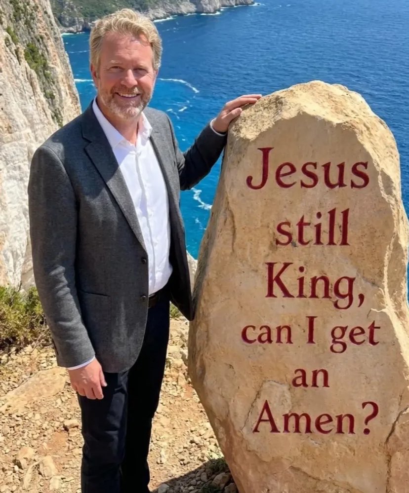 Daniel Titus (The Preacher) tweet media