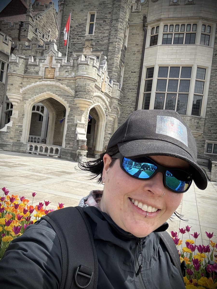 RDalcollo's tweet photo. Happy Canada Day! Celebrate the home we have, being grateful, kind and glad that we live in this lovely land, love light caring together we stand❤️☀️🇨🇦

#CanadaDay #happyCanadaDay #love #light #positivevibes https://t.co/rRo7WF75xB