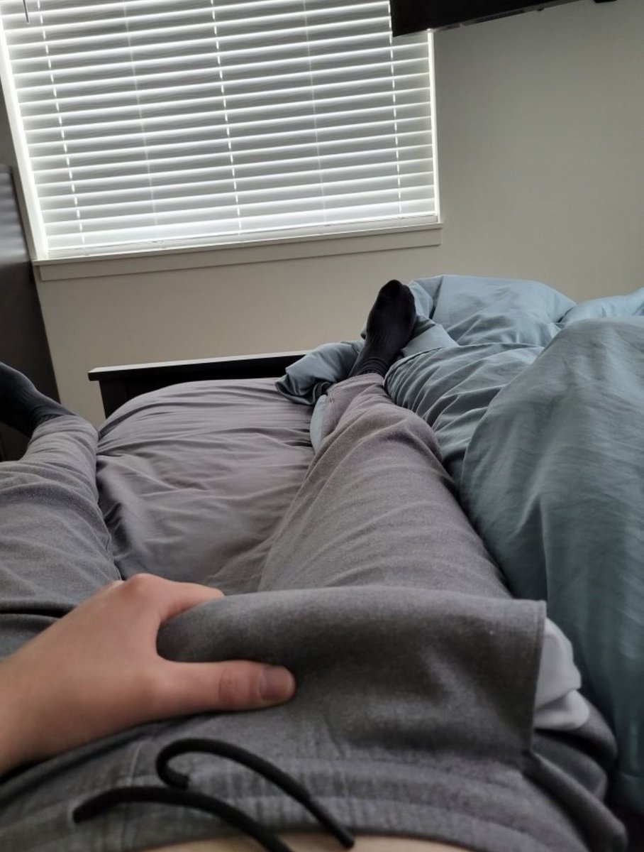 MichaelBeck69's tweet photo. Wishing I was waking up to some morning head😈 https://t.co/irCcpzGsty