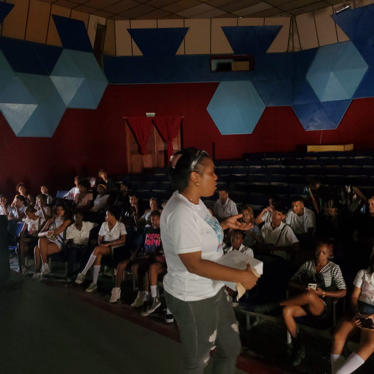 PalaciosDa16729's tweet photo. Las Promotoras de Salud del Policlínico José Martí realizan acciones educativas dándole promoción al proyecto para prevención de Sífilis. Se realizaron charlas educativas a población de gestantes y adolescentes así como entrega de materiales educativos.
#CubaPorLaSalud https://t.co/dsJt8bK4wz