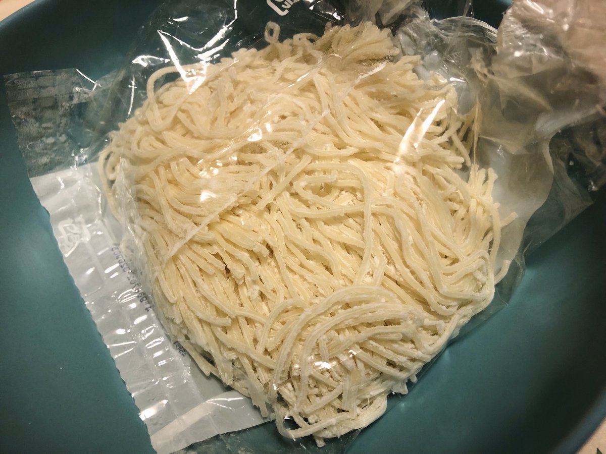 ox_pay's tweet photo. そうめんの生麺、茹で上がりぷりぷりだ
塩レモンだれでいただきます
#そうめん https://t.co/LZiOC261EU