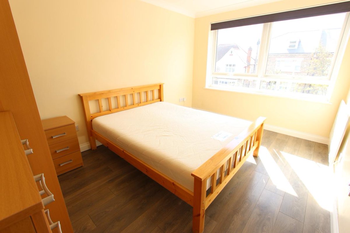 LettingsofLDN's tweet photo. 2 Bed Flat N12 Friern Park. Tube, Shops &amp; amenities.#lol #lettingsoflondon #2bed #flats #London #Property 

https://t.co/ifv4FHJqu3

AVAILABLE NOW  

02032955000 Call 
07956522481 Whatsapp/message https://t.co/rxePaWj5Ol