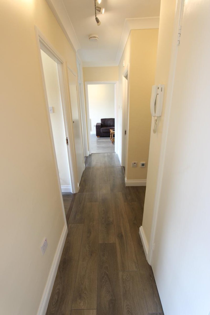 LettingsofLDN's tweet photo. 2 Bed Flat N12 Friern Park. Tube, Shops &amp; amenities.#lol #lettingsoflondon #2bed #flats #London #Property 

https://t.co/ifv4FHJqu3

AVAILABLE NOW  

02032955000 Call 
07956522481 Whatsapp/message https://t.co/rxePaWj5Ol