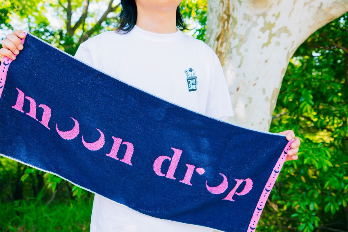 info_moondrop's tweet photo. .

／
　𝐍𝐄𝐖 𝐆𝐎𝐎𝐃𝐒 のお知らせ🩷✨
　ジャガードタオル(キラキラピンク)
＼

7/5(日)見放題名古屋2026より
ライブ会場限定で販売スタート！！
price：¥2,500

ピンクの糸にはラメが入っていて
キラキラしてます✨✨
両サイドには月の刺繍入り🪡

お買い逃しなく💥

. https://t.co/0Ly6IRsGGY