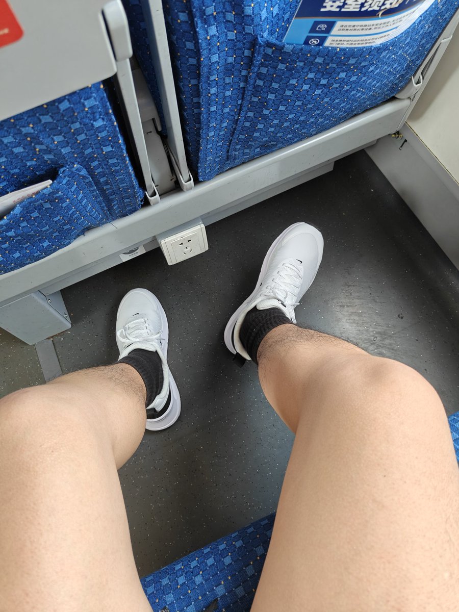 times915's tweet photo. 宁波有🍆男大吗🤔 https://t.co/M35BnNVSqR