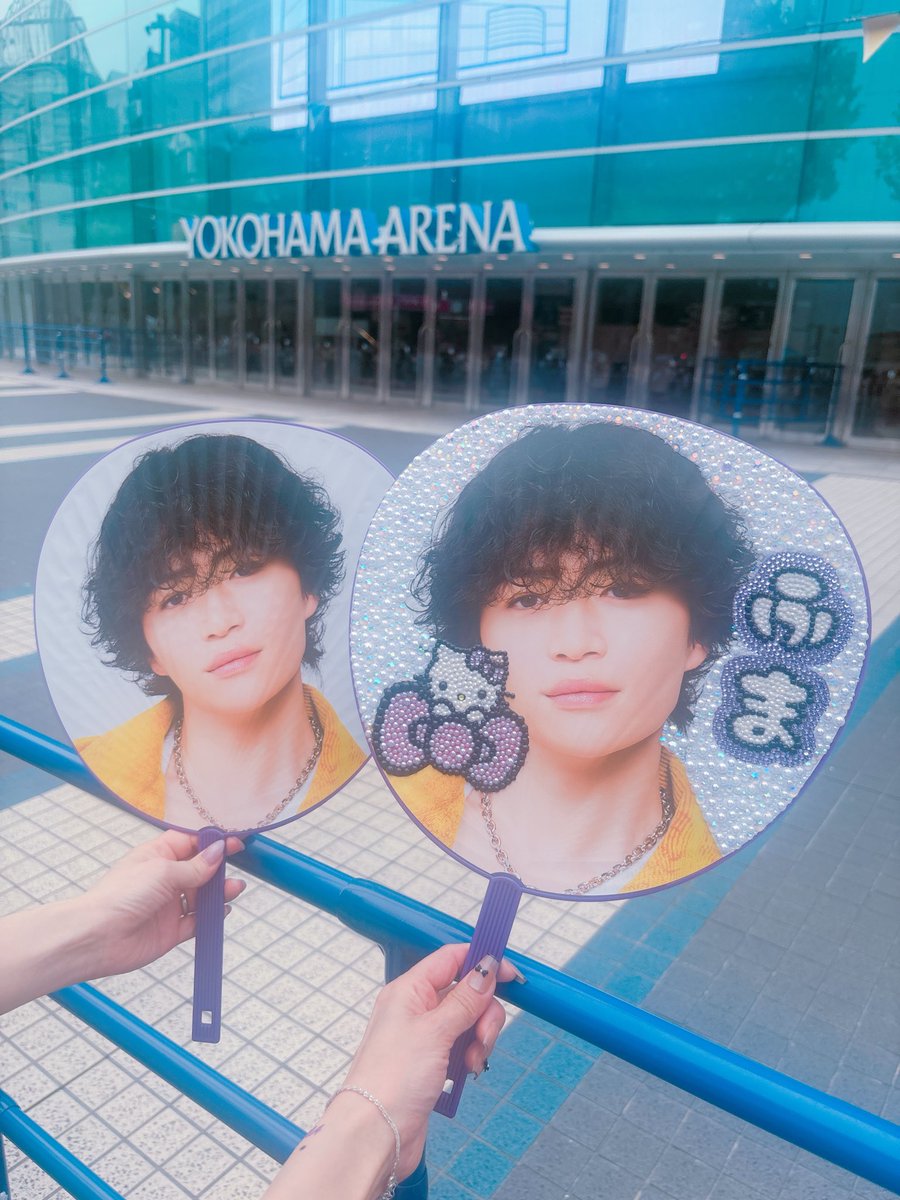 yuca_33's tweet photo. 私たち人について行かせてもらうタイプでどっちもしっかりしてないので笑(一旦、りーちゃんに謝っとくか笑)同じ場所に定着🤣そこと横アリの往復のみ笑
りーちゃんのお友達にも会えました！！
お写真はないけど、最後にドドド！と、
たくさんの方にお会いできました♡
#timelesz_episode2 https://t.co/7ouQCkfF3i