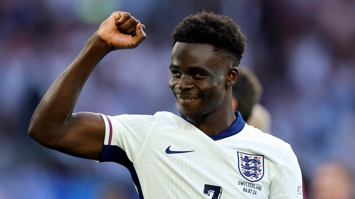 RedCartelHQ's tweet photo. Saliba with a chronic back issue is benching fully fit Konate and Lacroix

A one-legged Saka got into England's team over prime Palmer and Foden

Maybe Arsenal players are just better than people want to admit 😏 https://t.co/tq7vHgR5IW