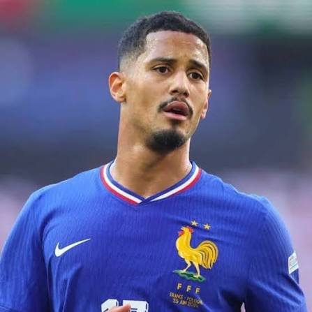 RedCartelHQ's tweet photo. Saliba with a chronic back issue is benching fully fit Konate and Lacroix

A one-legged Saka got into England's team over prime Palmer and Foden

Maybe Arsenal players are just better than people want to admit 😏 https://t.co/tq7vHgR5IW
