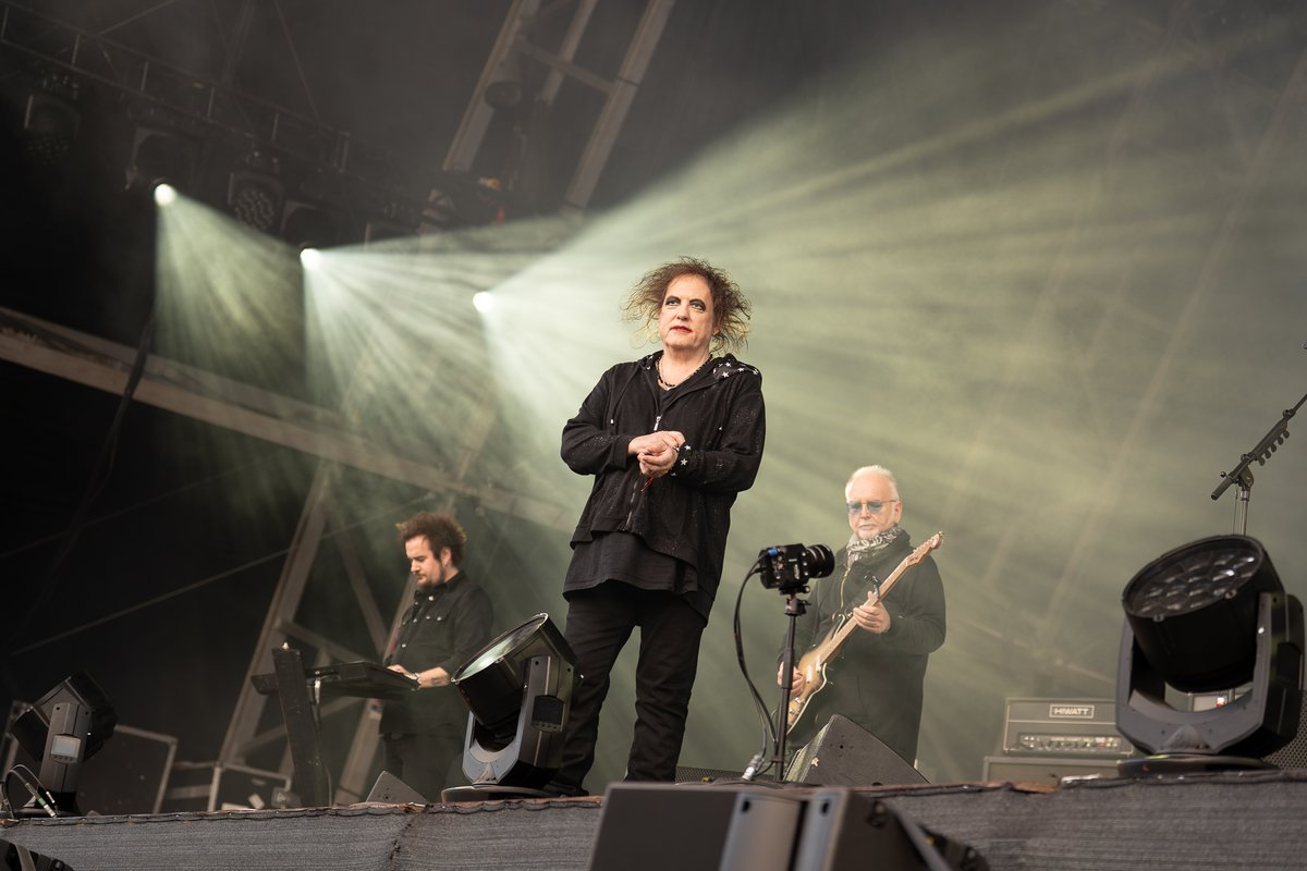 chriscardipix's tweet photo. The Cure - June 28 2026 - Belsonic - Ormeau Park - Belfast, UK

📷 Sony Alpha 7 III
#TheCure #RobertSmith #SimonGallup #ReevesGabrels #JasonCooper #RogerODonnell #EdenGallup @thecure https://t.co/euIqyVJDRj