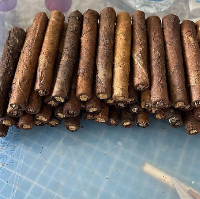 sinctyseeds's tweet photo. A table full of peace... depending on who's asking. https://t.co/pMTqZzzSk9