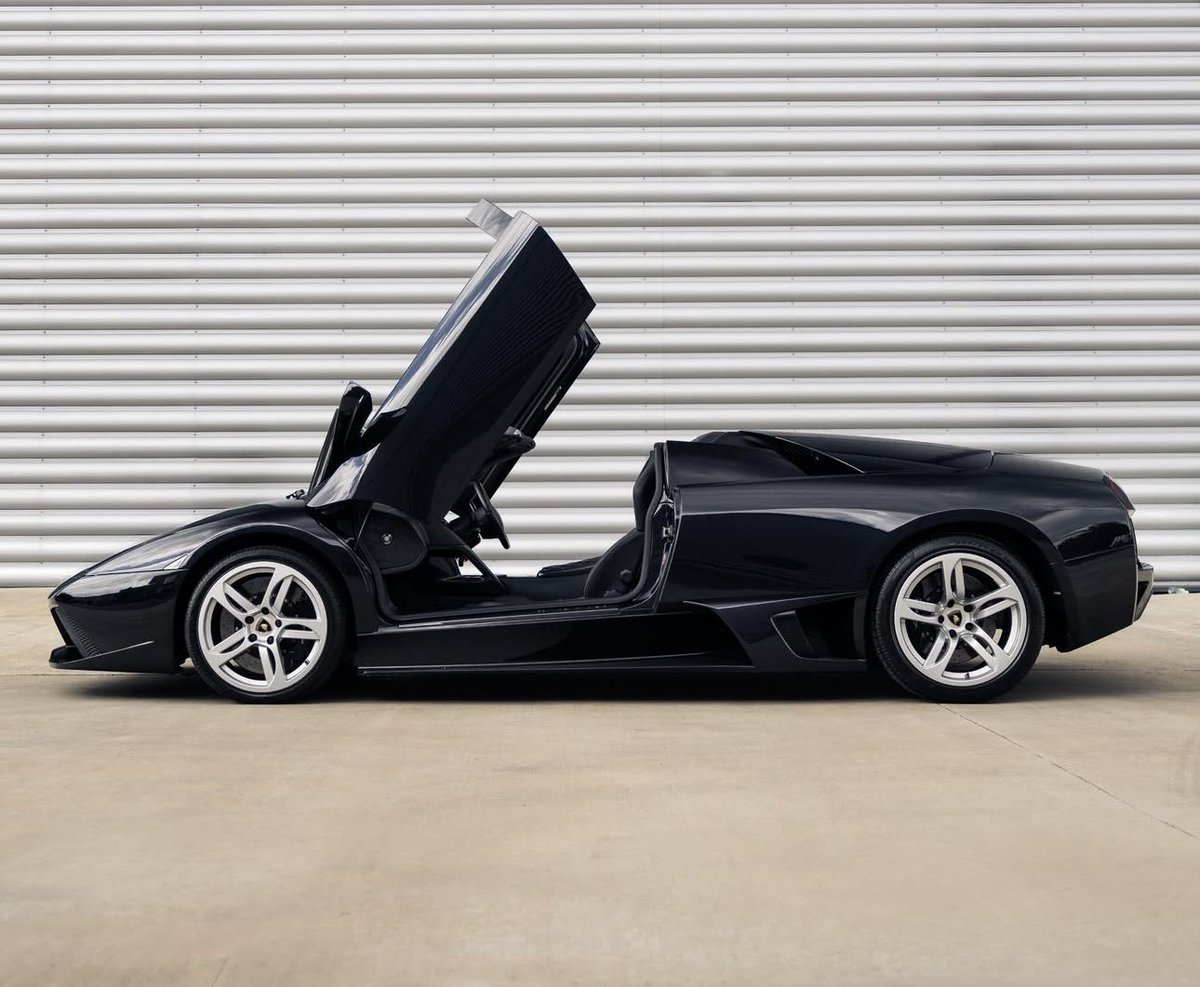 LamboCIub's tweet photo. Nero Pegaso Murcielago LP640 Roadster https://t.co/S2Xx4zkcN5