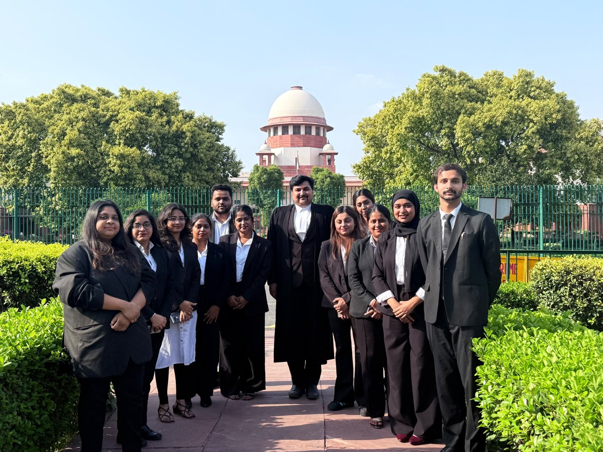 digantmishra9's tweet photo. It was a pleasure hosting interns from Adamas University Kolkata, Amity University, Asian Law College, Christ University and Integrated School of Law at Vertex Legal LLP. Wishing them all the best as they embark on their legal careers. ⚖️✨

@digantmishra9 @VERTEX_LEGAL https://t.co/gJmjGl5F7s
