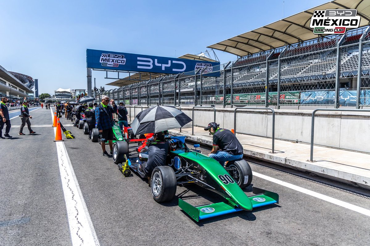 mexicoracingcup's tweet photo. Oliver Trejo del RAM Racing listo para tomar la pista del Autódromo Hnos. Rodríguez en la F4 NACAM
#bydmexicoracingcup #f4nacam #ramracing #ahr https://t.co/dlYid9ELRE
