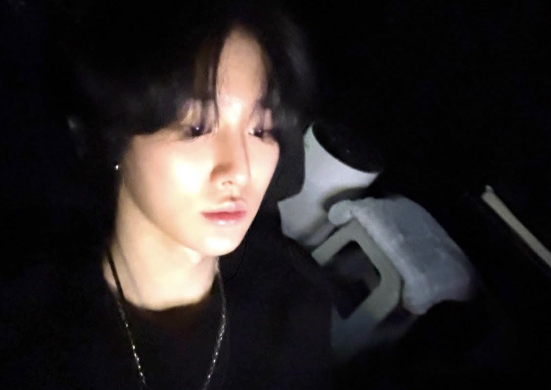 xparkhanbin's tweet photo. YUNSEOOOOOOO https://t.co/NHpzDWimfp