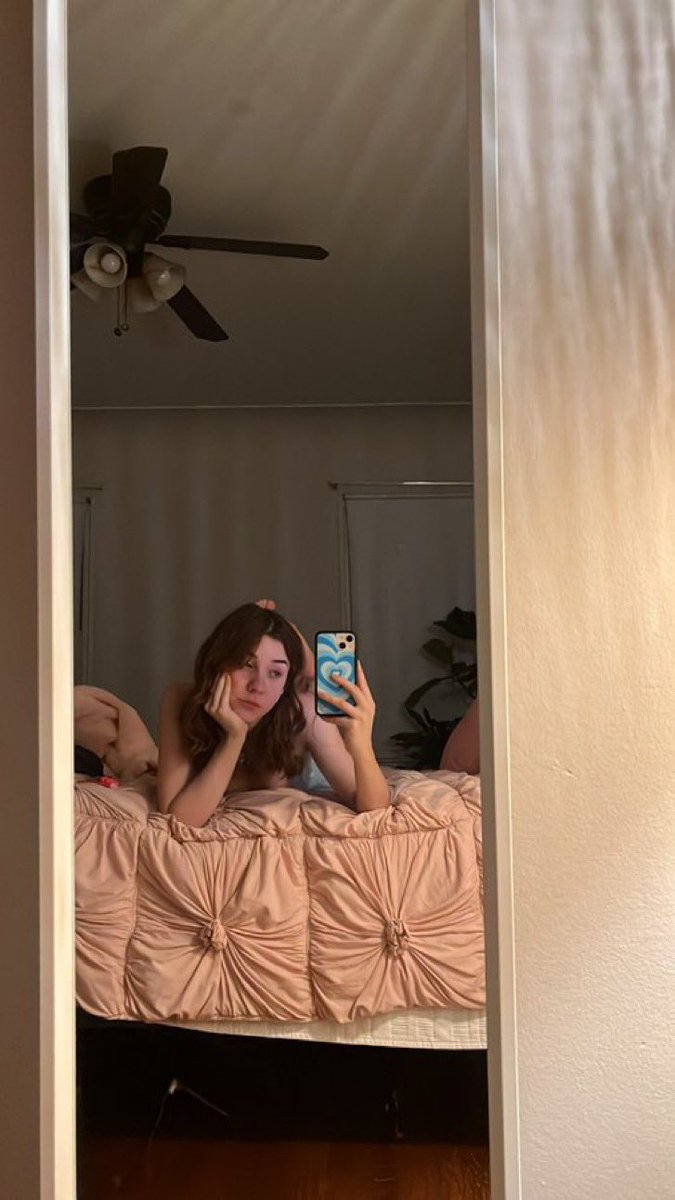 ℒ𝓊𝒸𝓀𝓎ℊ𝒾𝓇𝓁𝓁 tweet media