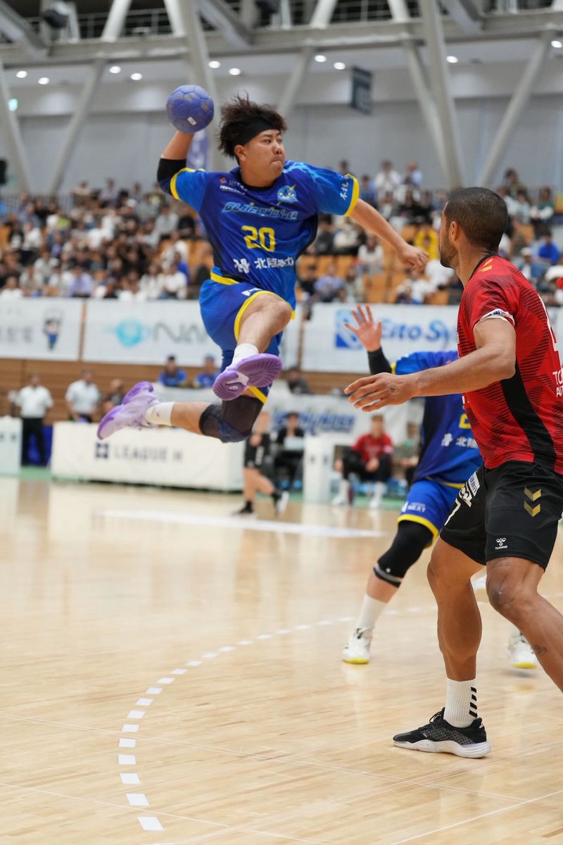 y_sho8's tweet photo. 引退
これまで多くの応援サポートして頂いた皆様ありがとうございました！
戦力外という事で断腸の思いで引退する事を決めました
支えてくれた方々には申し訳ない気持ちでいっぱいですが皆さんのおかげでこの身長でもトップリーグで戦えました。
ありがとうございました！！ https://t.co/suwnmnsZzg