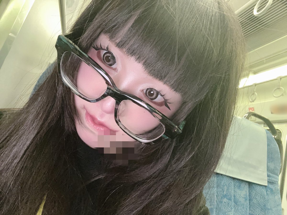 ayame_i3's tweet photo. 退勤後は酒飲みながら大喜る人達でドカ笑いして帰る日々 https://t.co/5dqJagGNmm